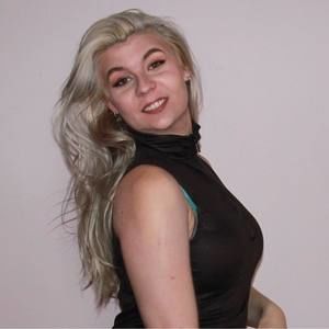 Meet your Posher, Elora